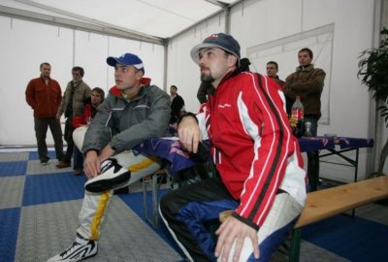 09.jpg