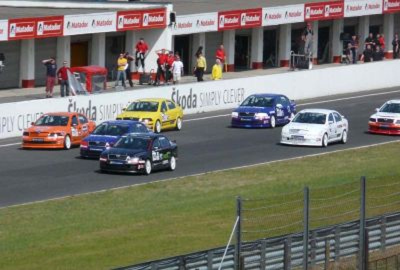 20070513-tesne-po-startu.jpg