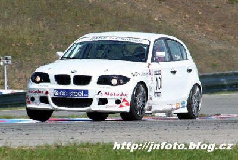 fia-wtcc-bmw-1-challenge-predek.jpg