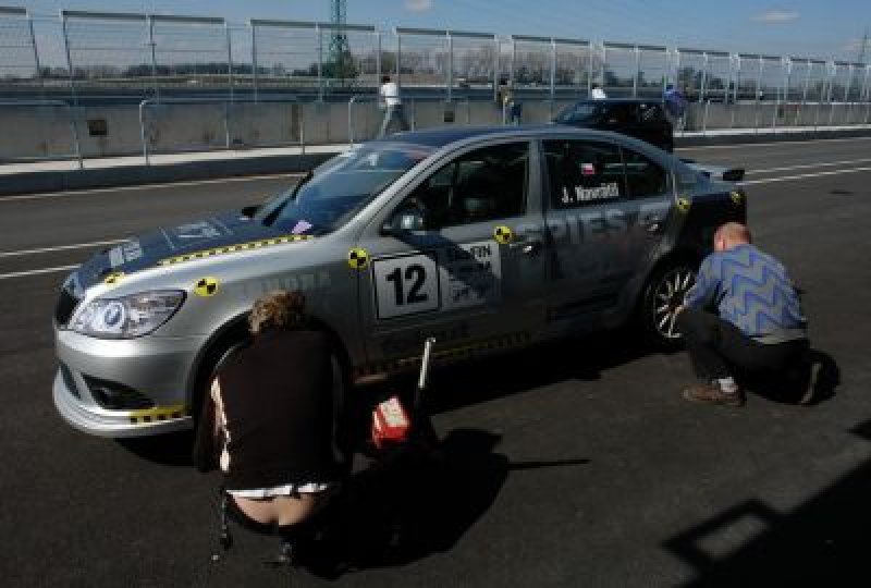 1_4_2010_slovakiaring_test_18.jpg