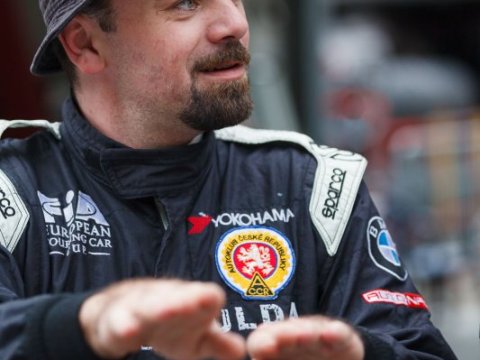 Dívejte se na finále WTCC spolu s Petrem Fulínem