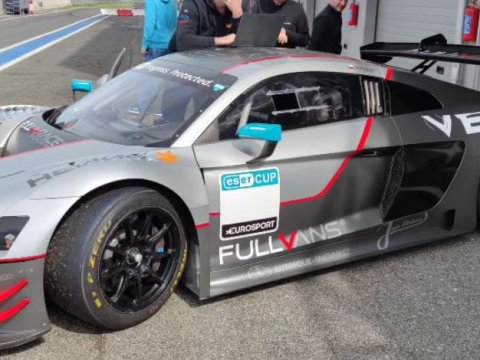 Petr Fulín se vrací za volant, během tří víkendů letošní sezóny ESET Cupu se bude sžívat s novou technikou